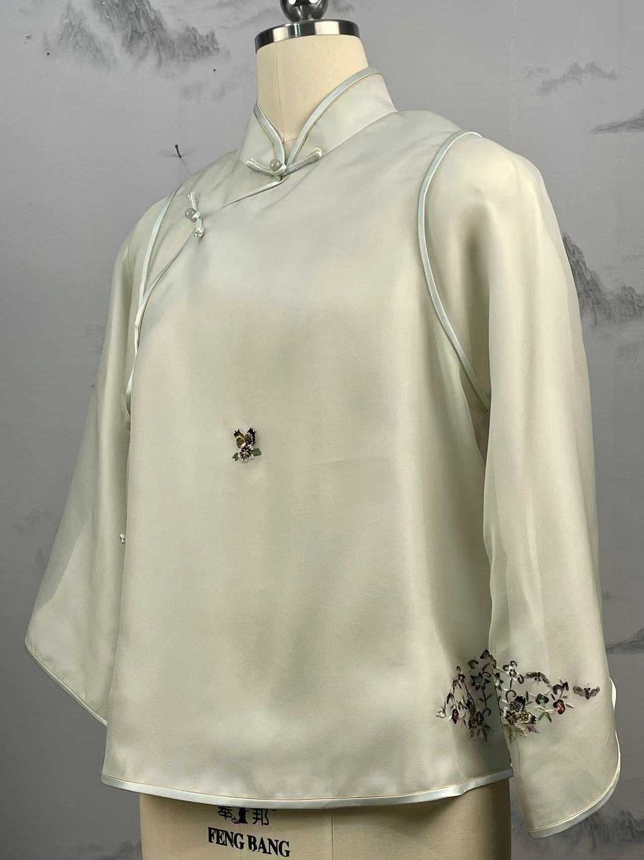 苏绣高品手工新中式服饰