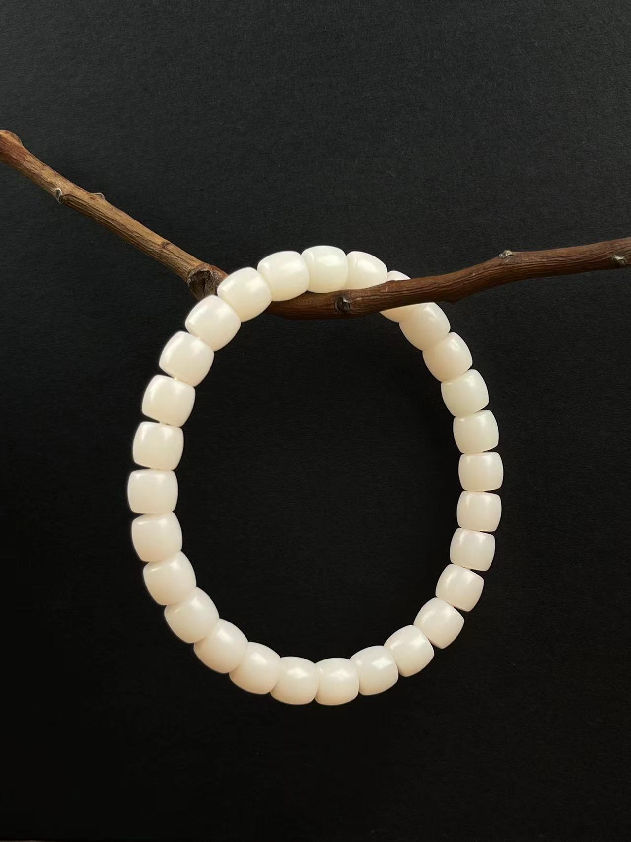 和田玉精美白玉手串妈妈气质白色百搭素圈老型单圈时尚女士简约