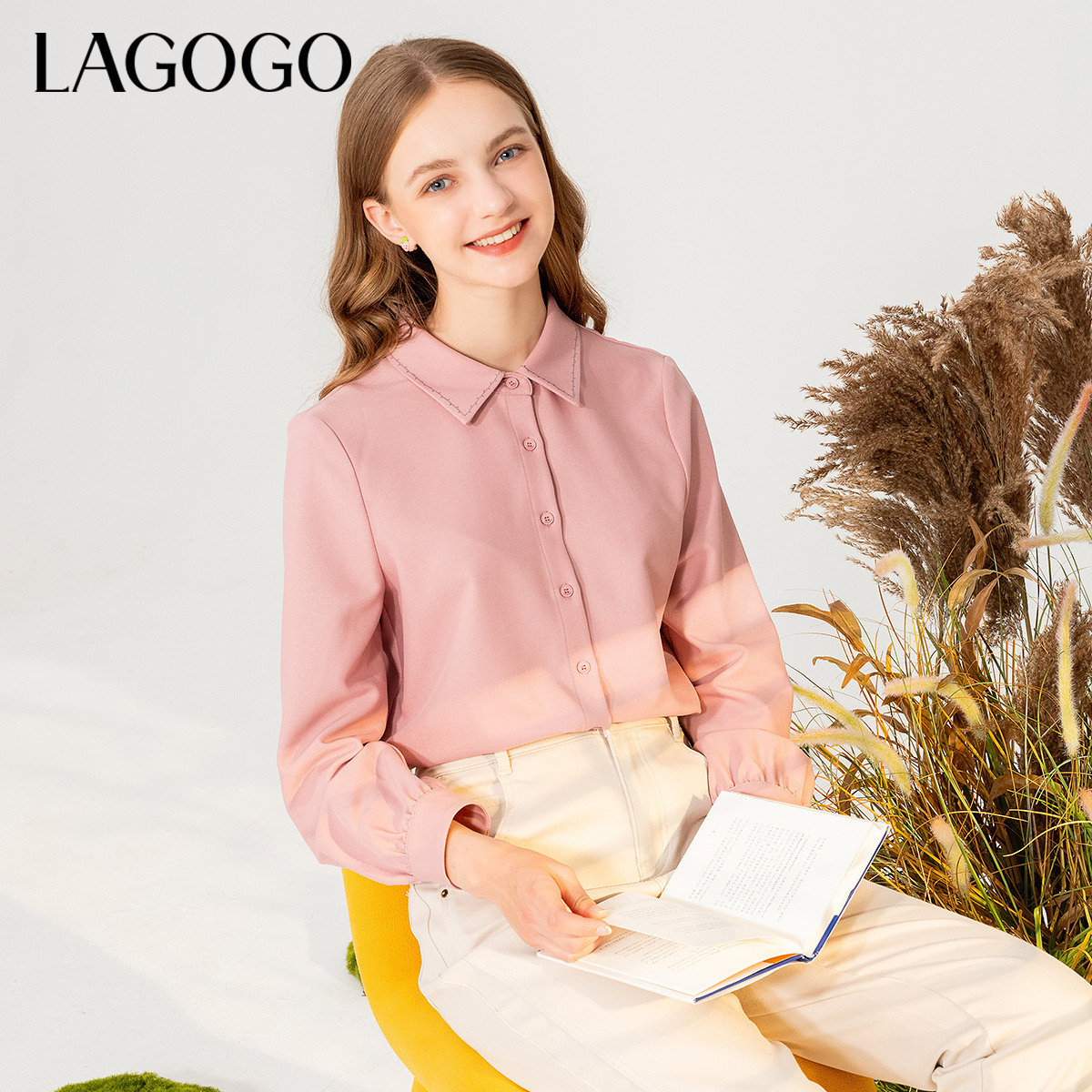 Lagogo新款精致刺绣甜美亮丝衬衫女MCCC41XA21