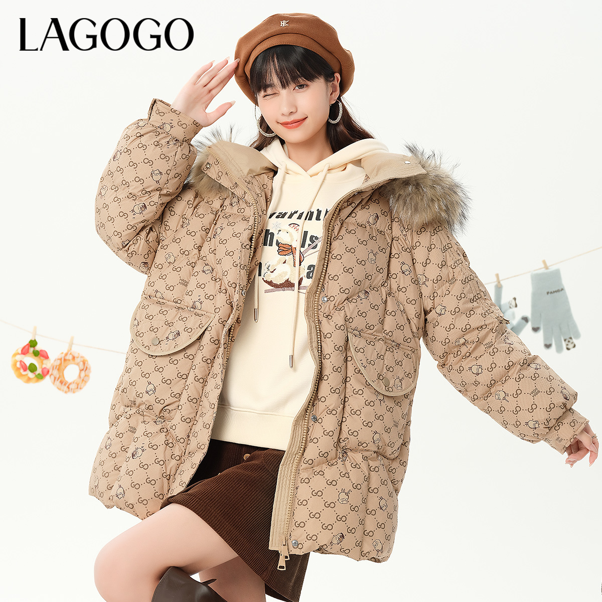 lagogo拉谷谷新款连帽舒适流氓兔印花羽绒服女MCYY50YA56