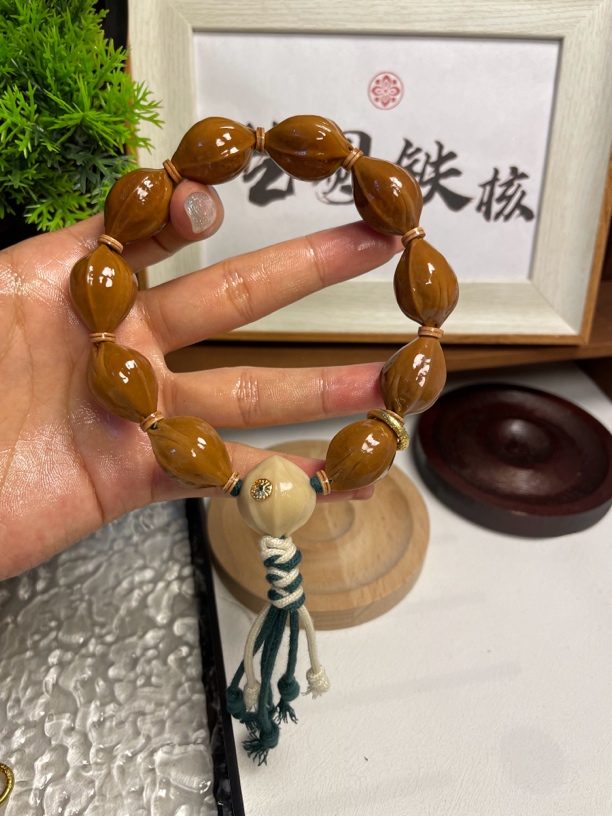 【艺圆】铁核 16x24三面佛直心