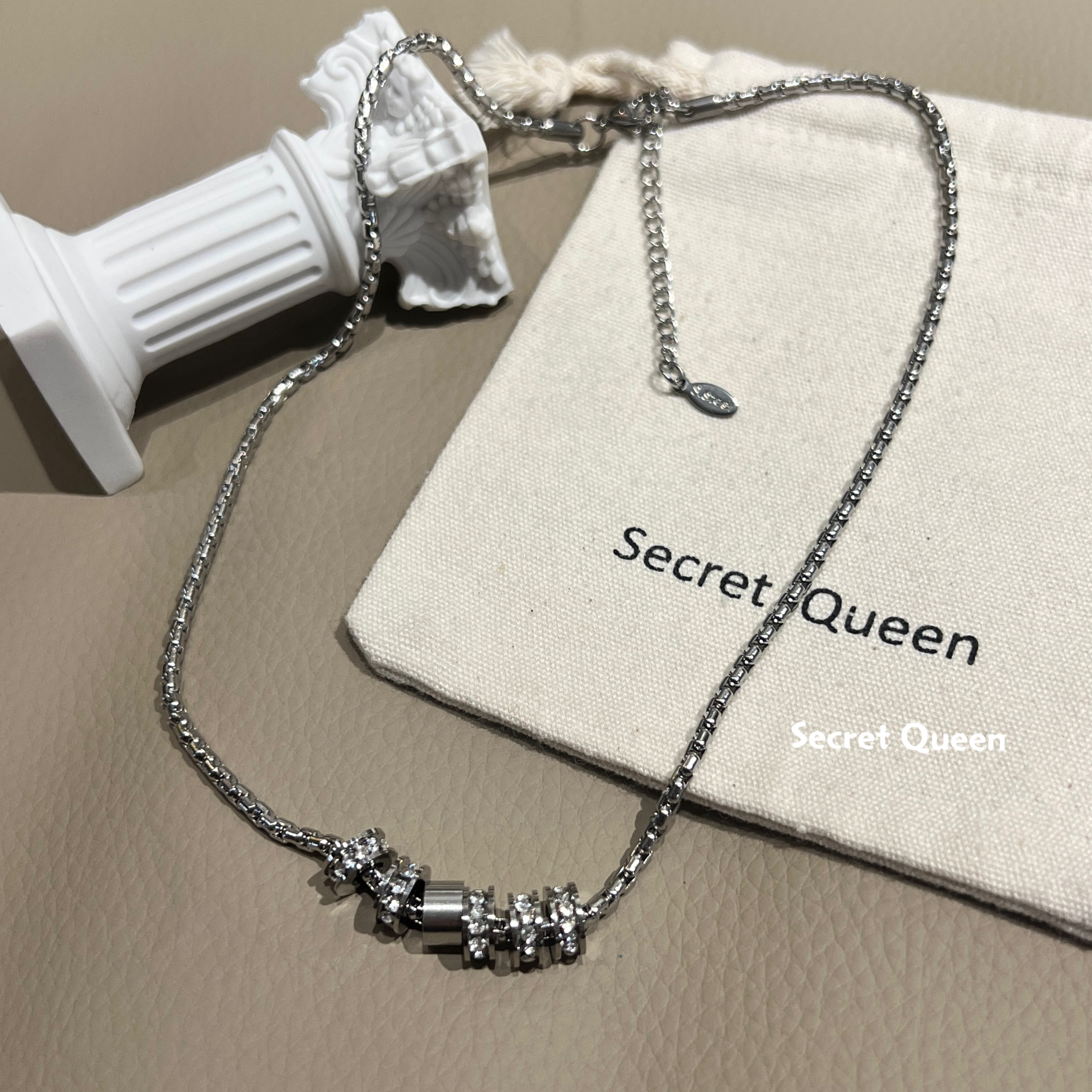 钛钢吊坠 小众设计路路通闪锆圆环项链不掉色AX054