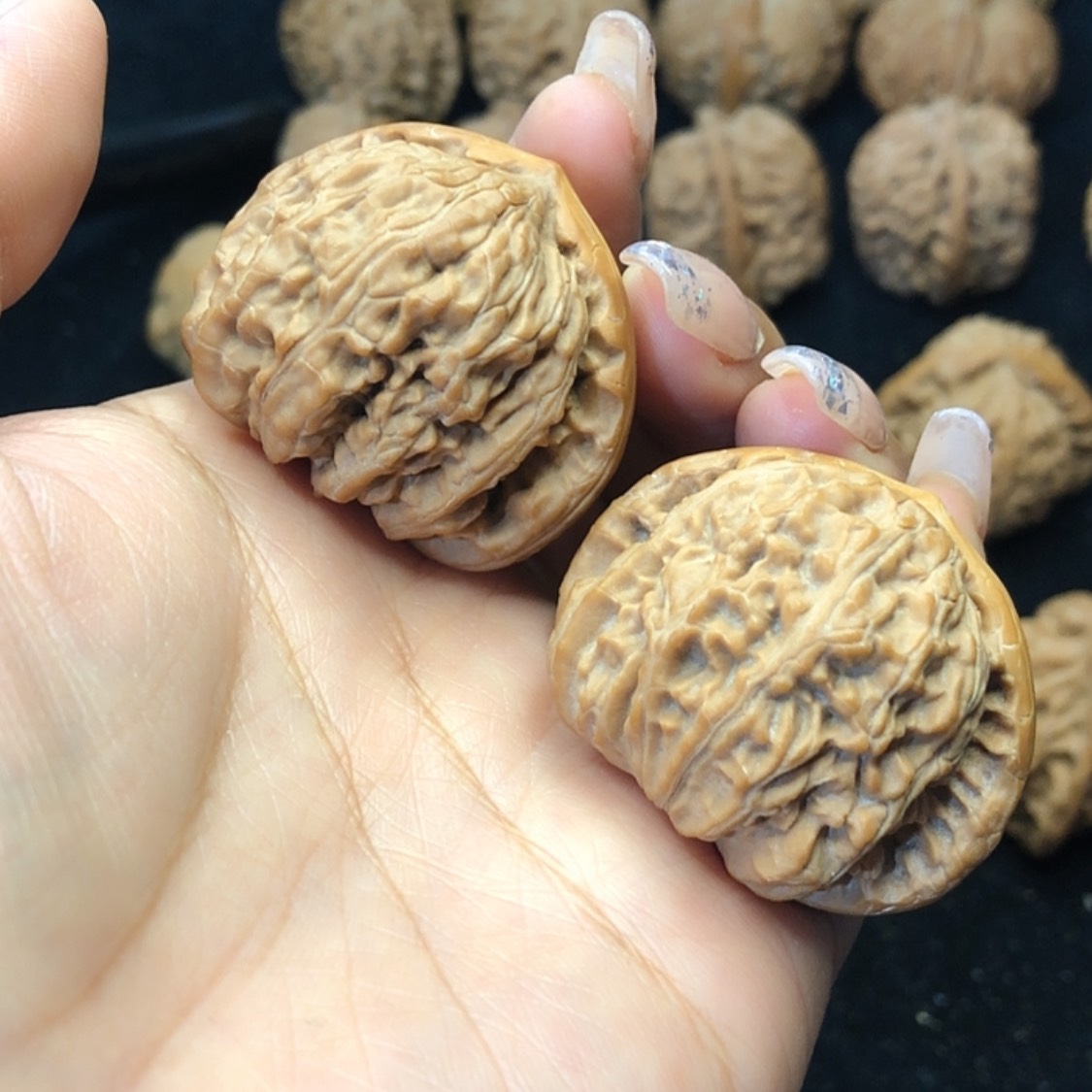 【闪购商品】文玩核桃吊坠莫**西