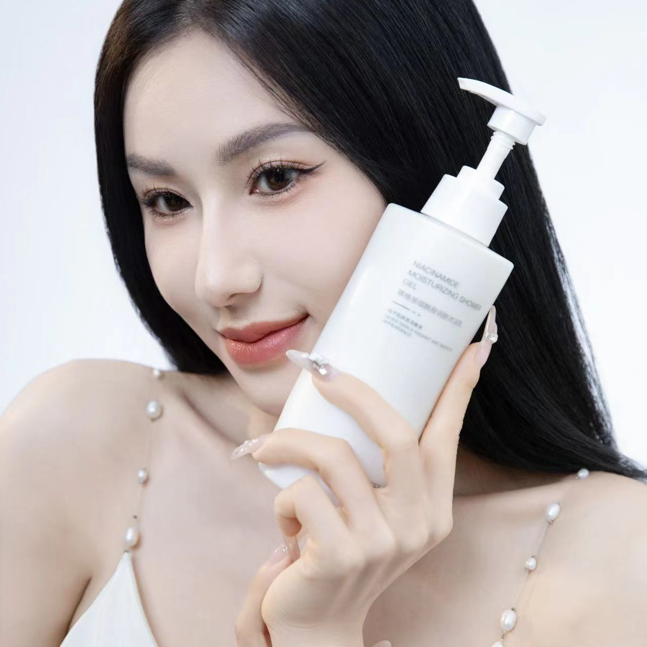 D慕格丽烟酰胺润肤沐浴乳