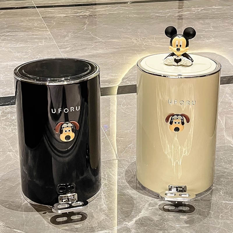 垃圾桶带盖家用2023新款网红卫生间厨房卧室客厅脚踏式脚踩大容量