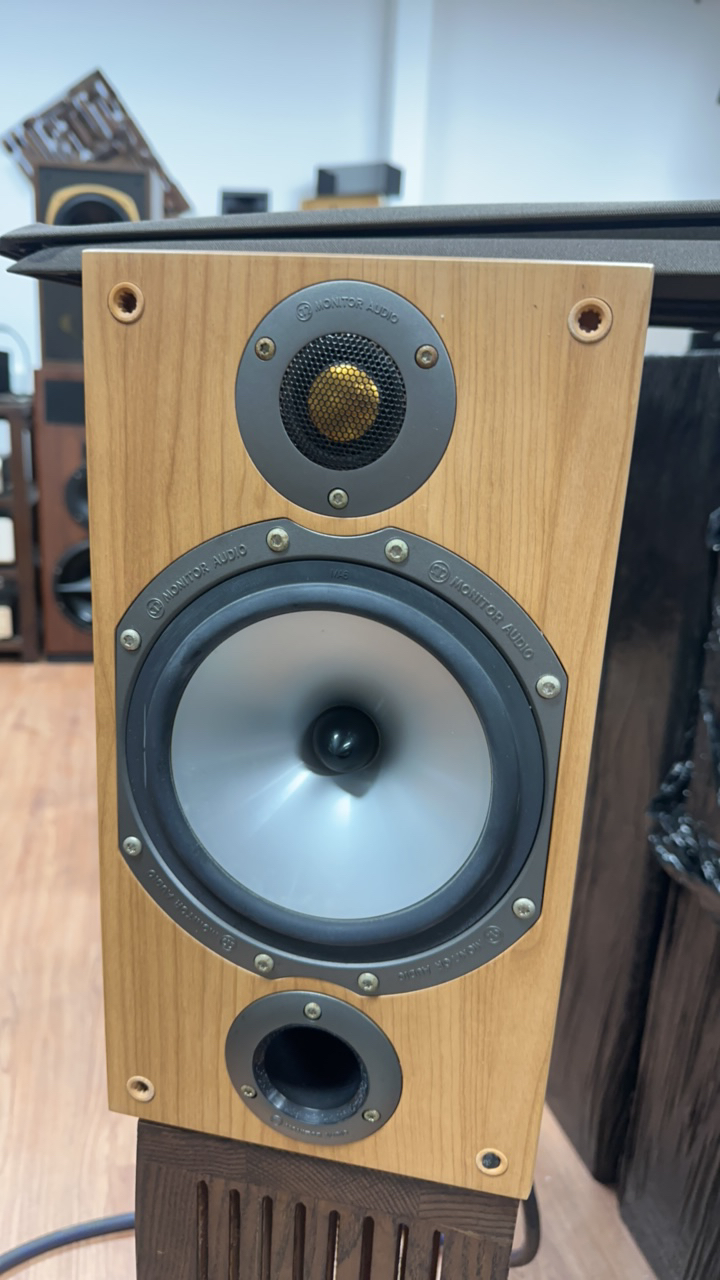 9新  MP br2书架音箱（不支持7天无理由退货）网罩坏