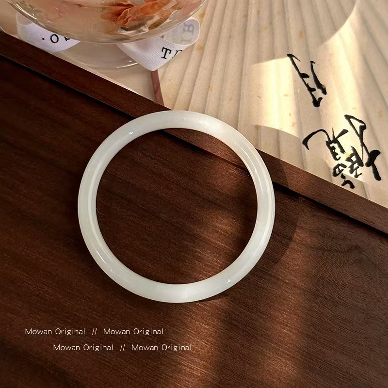 荔枝奶冻治愈系 冰透显白美人条手镯 7601