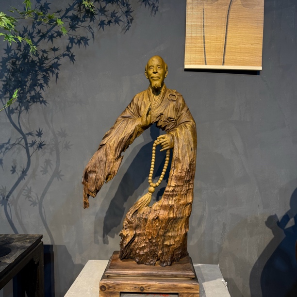 弘一家居办公装饰品桌面摆件手工雕刻原木创意礼品