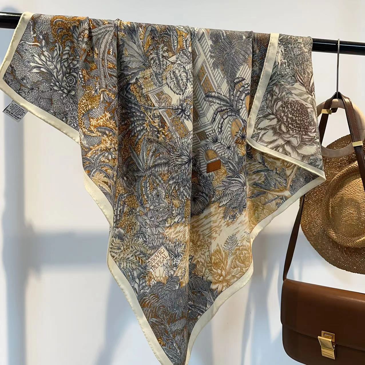 Qiantang Story/钱塘故事90丝毛-米杏雨林福宝围巾，87*87cm