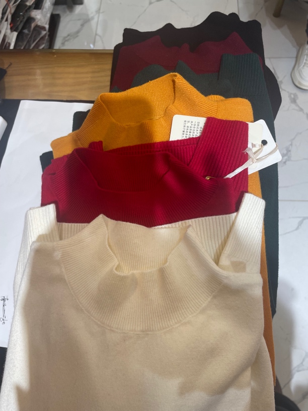 宽松半高领针织衫女长袖打底纯色毛衣