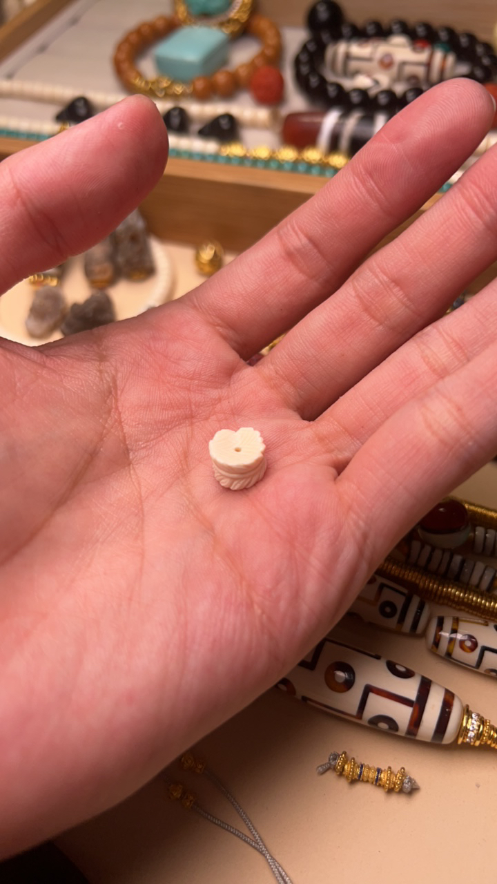 14号猛犸羽毛扣一个配饰