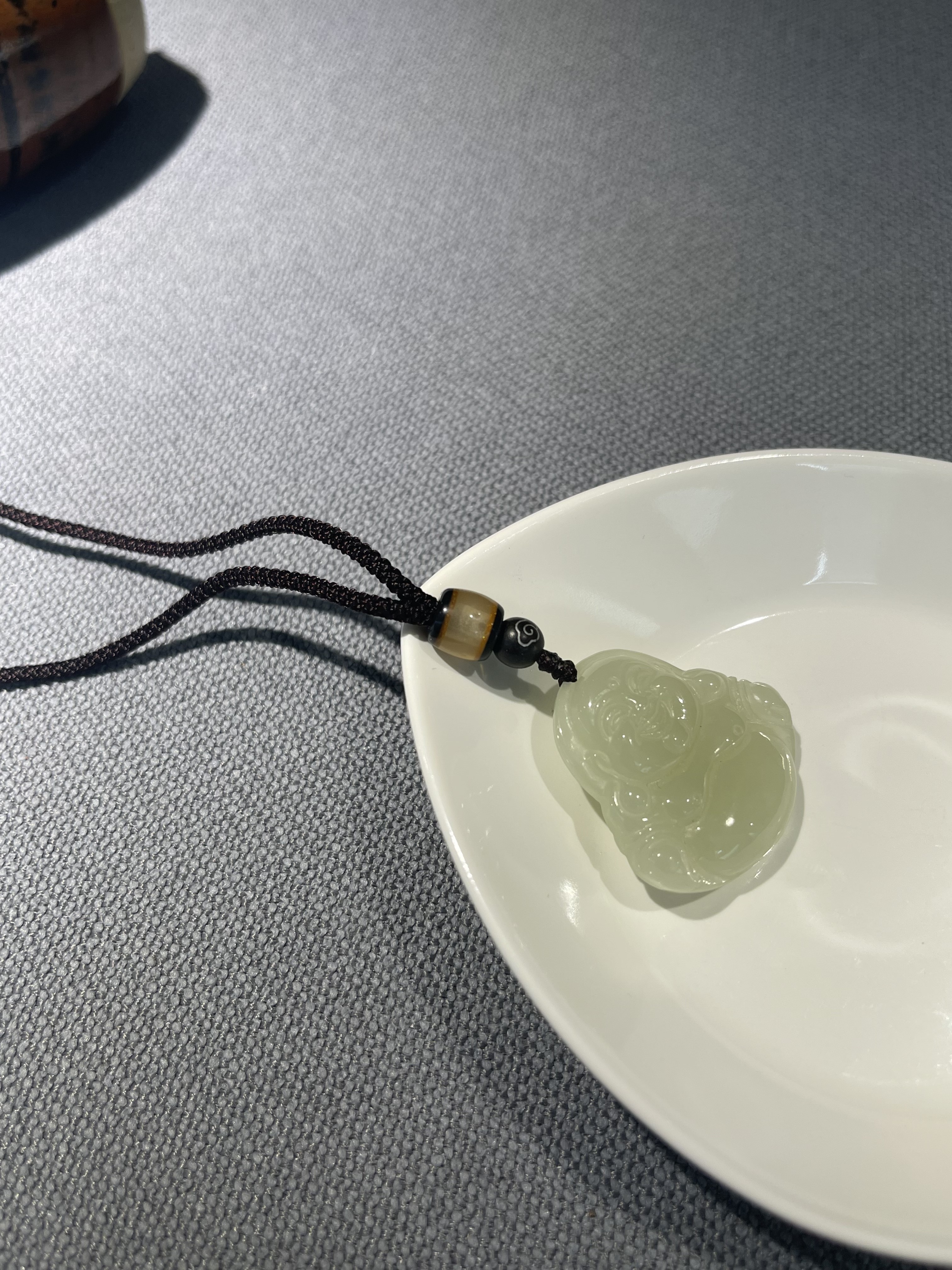 天然和田玉佛公颈饰200