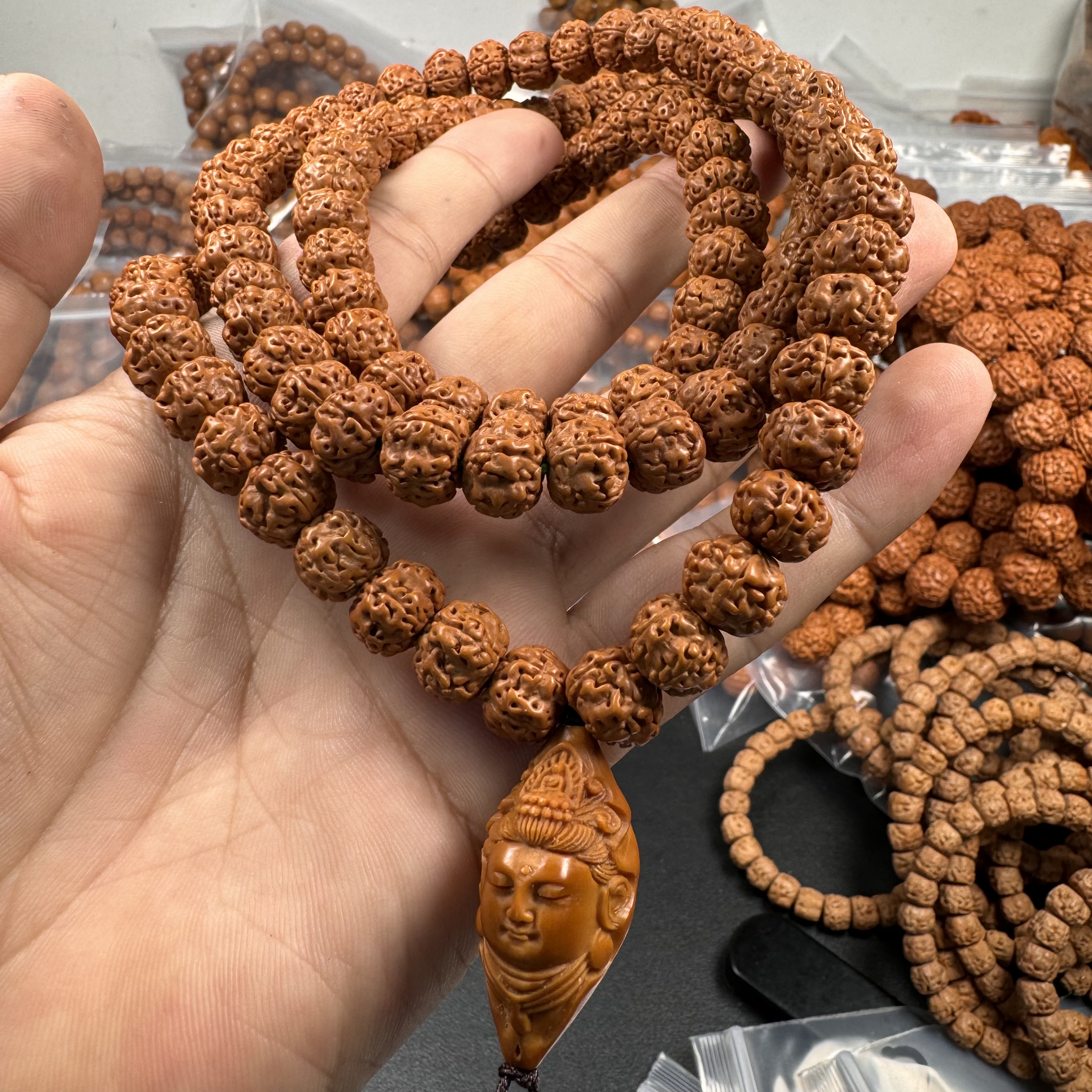 橄榄核手串橄榄核雕刻核雕橄榄核红金刚甩观音长串