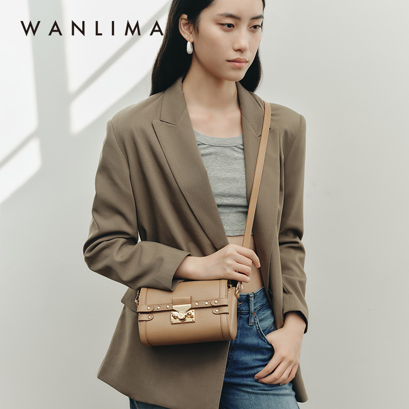 万里马新款如意锁系列单肩小挎包胶囊包百搭通勤牛皮女包