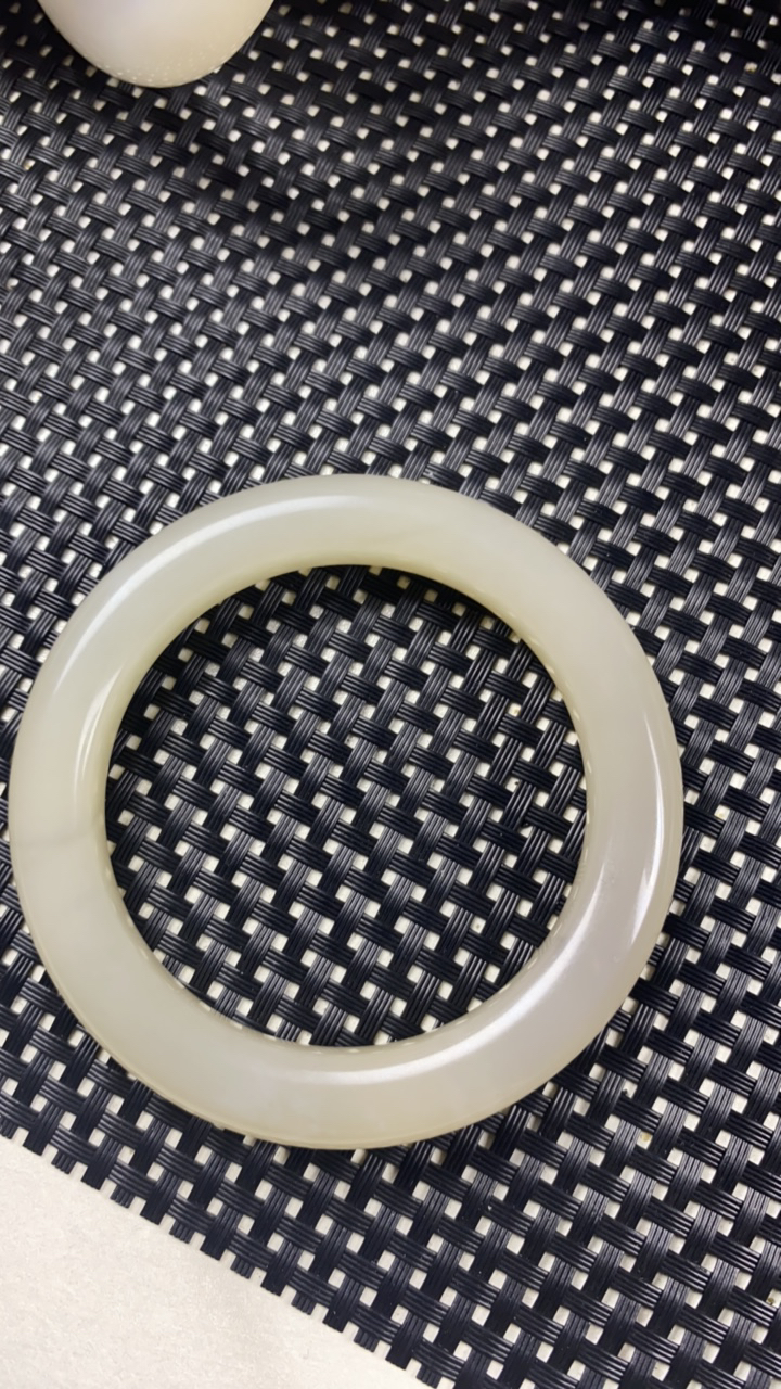 天然和田玉蜂蜜水手镯