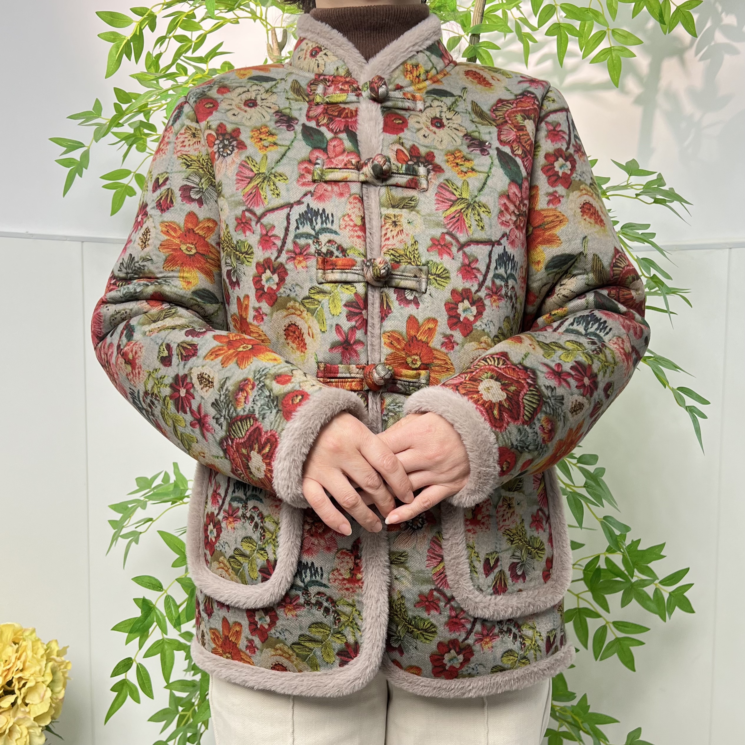 2025冬季新款加绒新中式盘扣中国风碎花棉衣保暖时尚中老年妈妈装