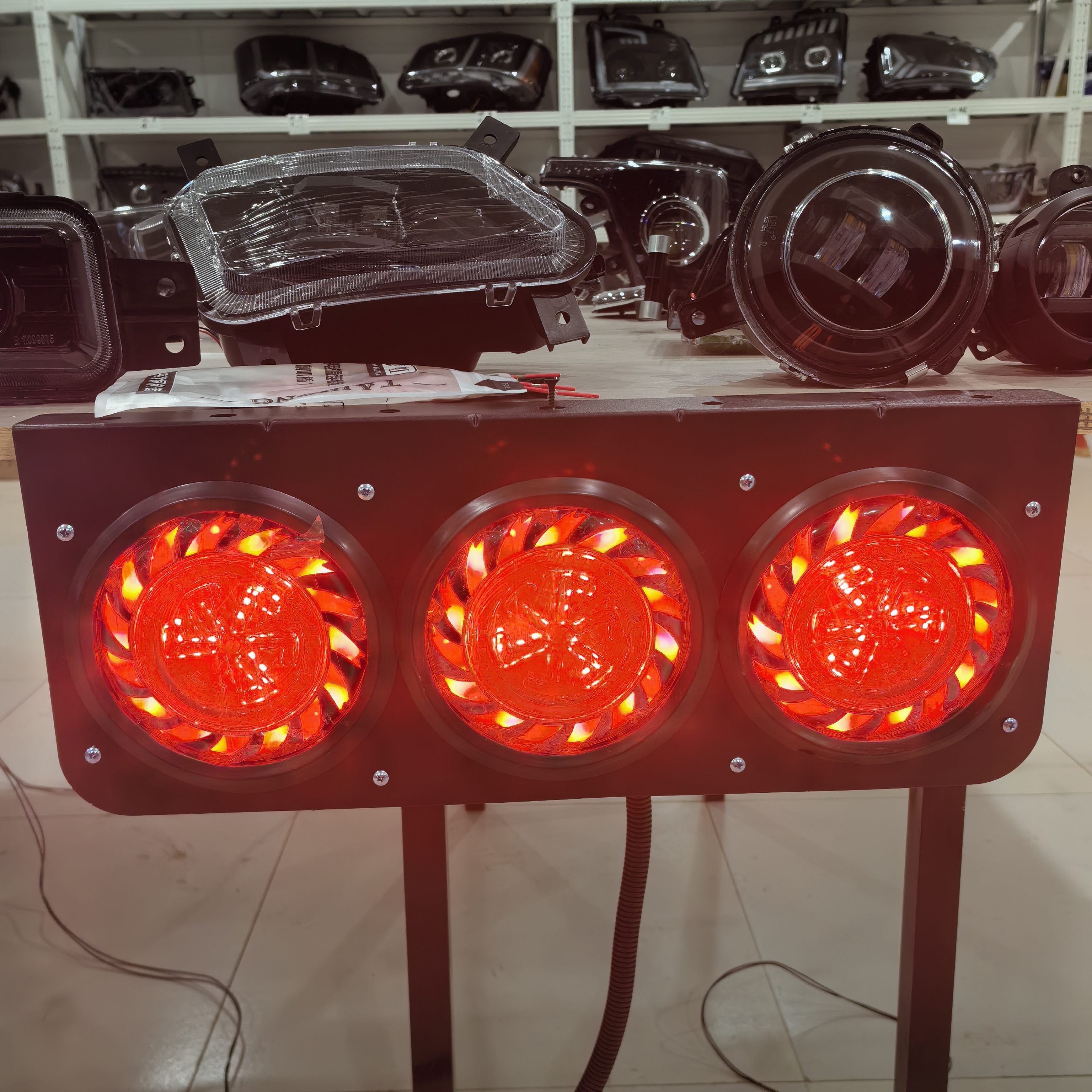 货车24V中集挂车后尾灯总成LED五寸防水三联刹车爆闪后组合灯