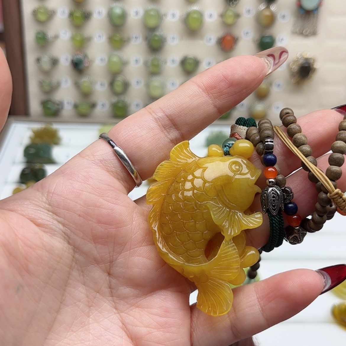 【闪购商品】蛇纹石玉挂件未镶嵌资****?