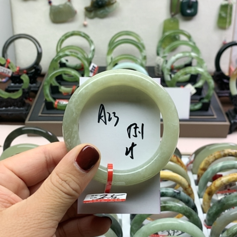 【闪购商品】岫玉手镯未镶嵌