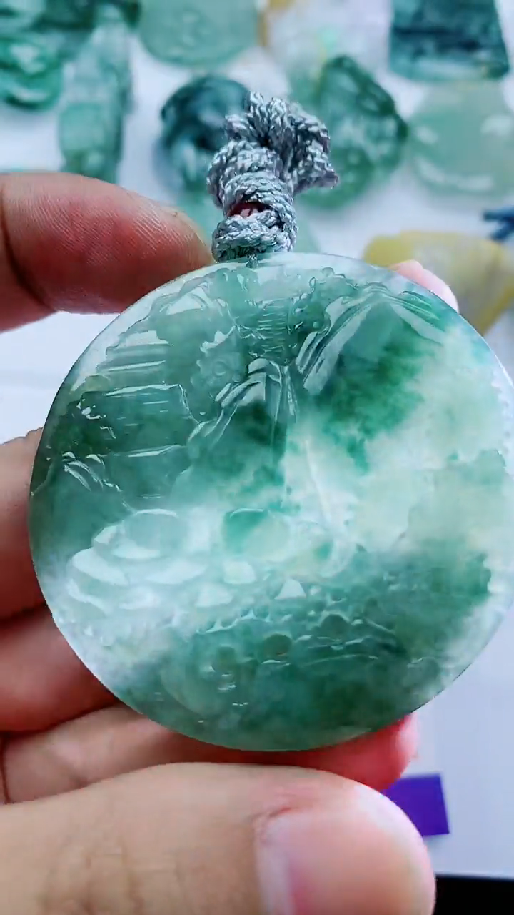 【闪购商品】翡翠吊坠(不含链)未镶嵌1