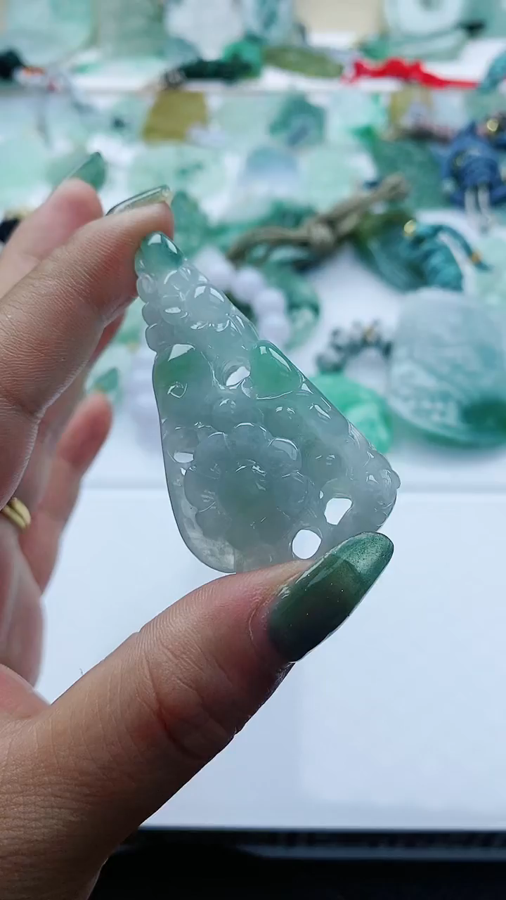 【闪购商品】翡翠吊坠(不含链)未镶嵌1