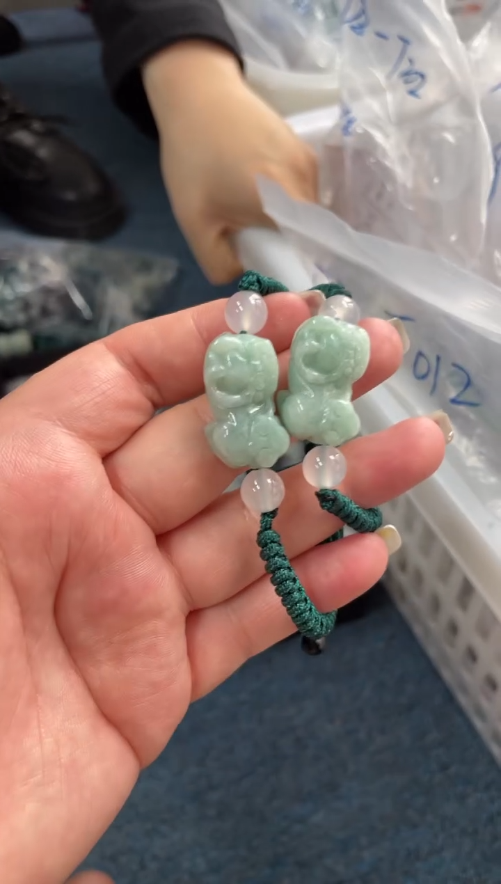 【闪购商品】翡翠挂件未镶嵌翡翠貔貅多样性发一件