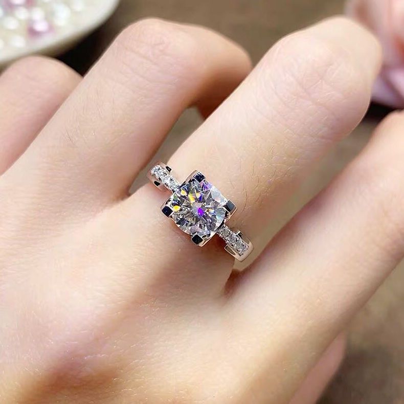 925银莫桑石银制品 【小蛮腰牛头】设计925银莫桑石戒指女求婚结婚