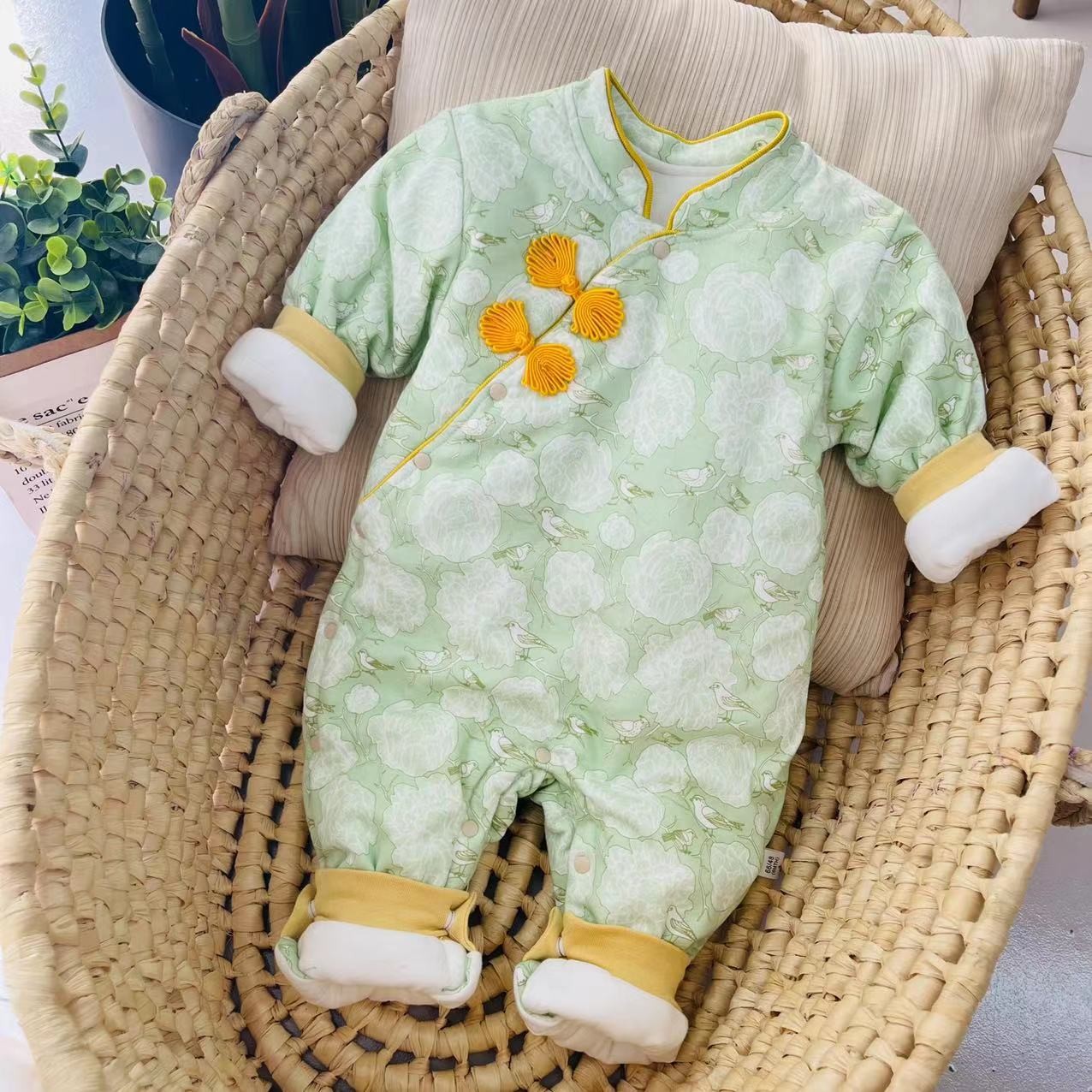 秋冬款一袭旗袍120克女宝闭档连体衣绿色哈衣加厚婴儿宝宝