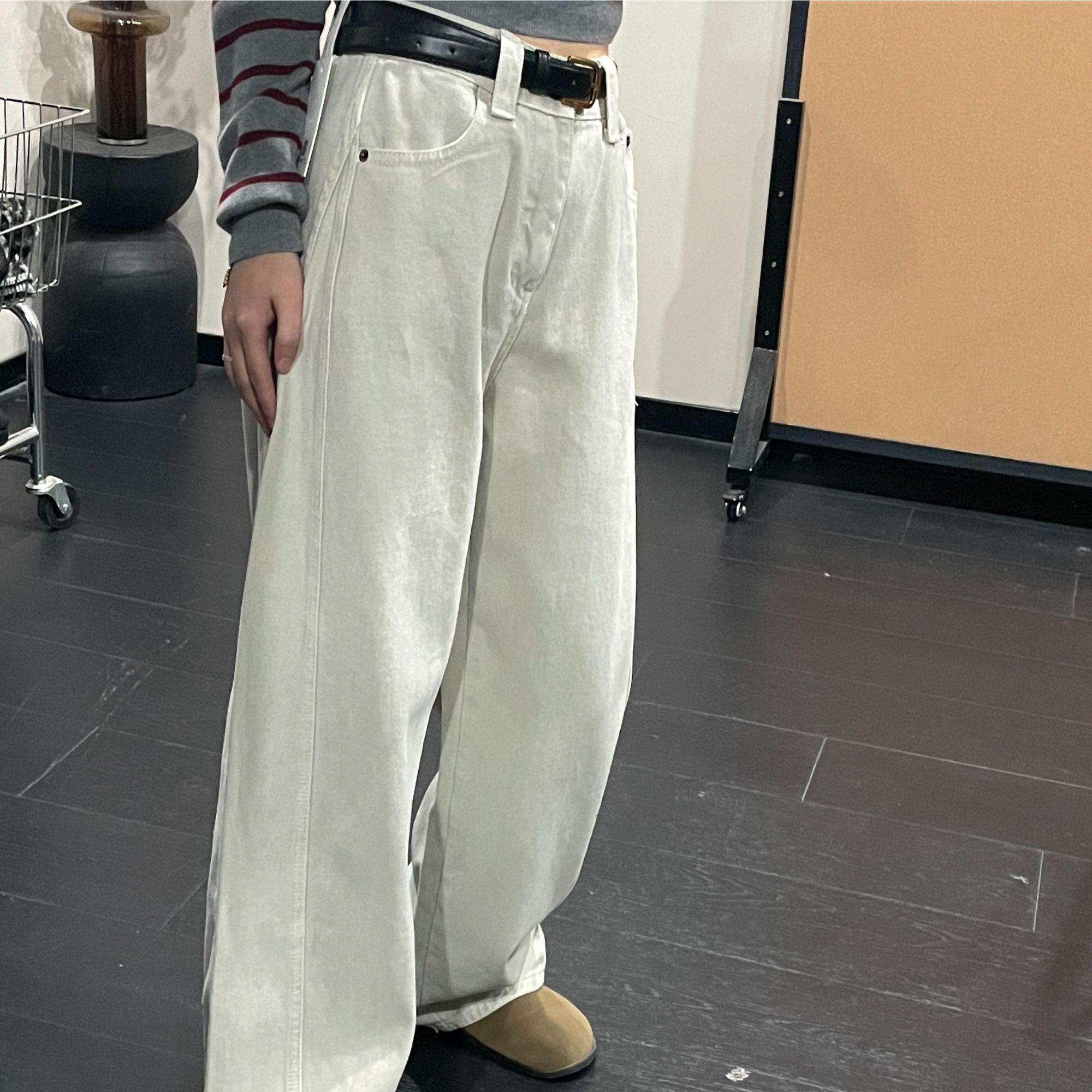 【 雨•美 推荐 】6639-1韩版白色时尚磨毛直筒裤