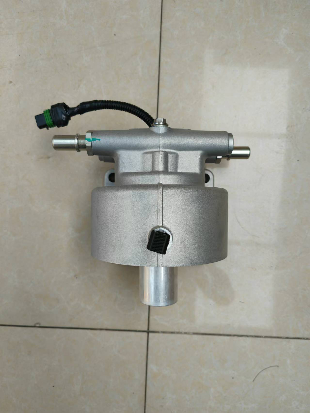 欧曼大柴炉芯泵头带电机