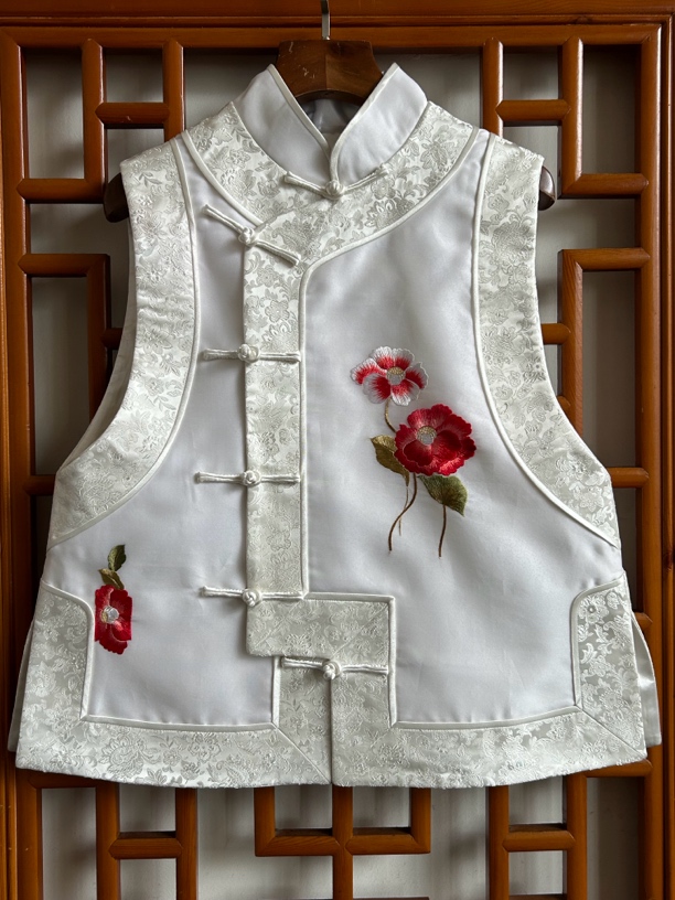 复古国风清心淑雅绣花马甲