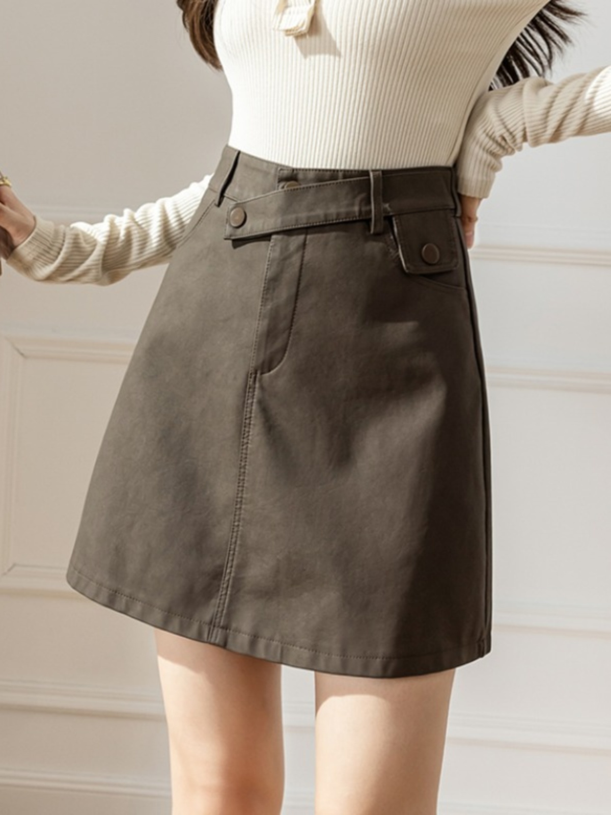 2025秋冬新款皮裙女复古高腰半身裙女小个子百搭A字包臀短裙子潮