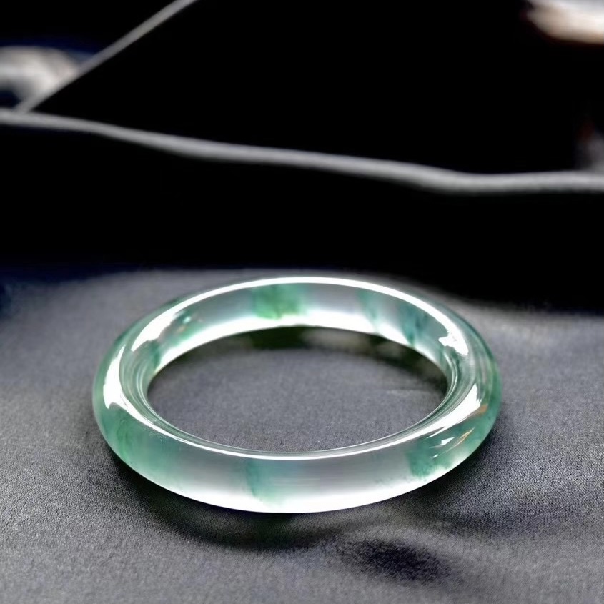 纯天然缅甸A货翡翠手下单必看