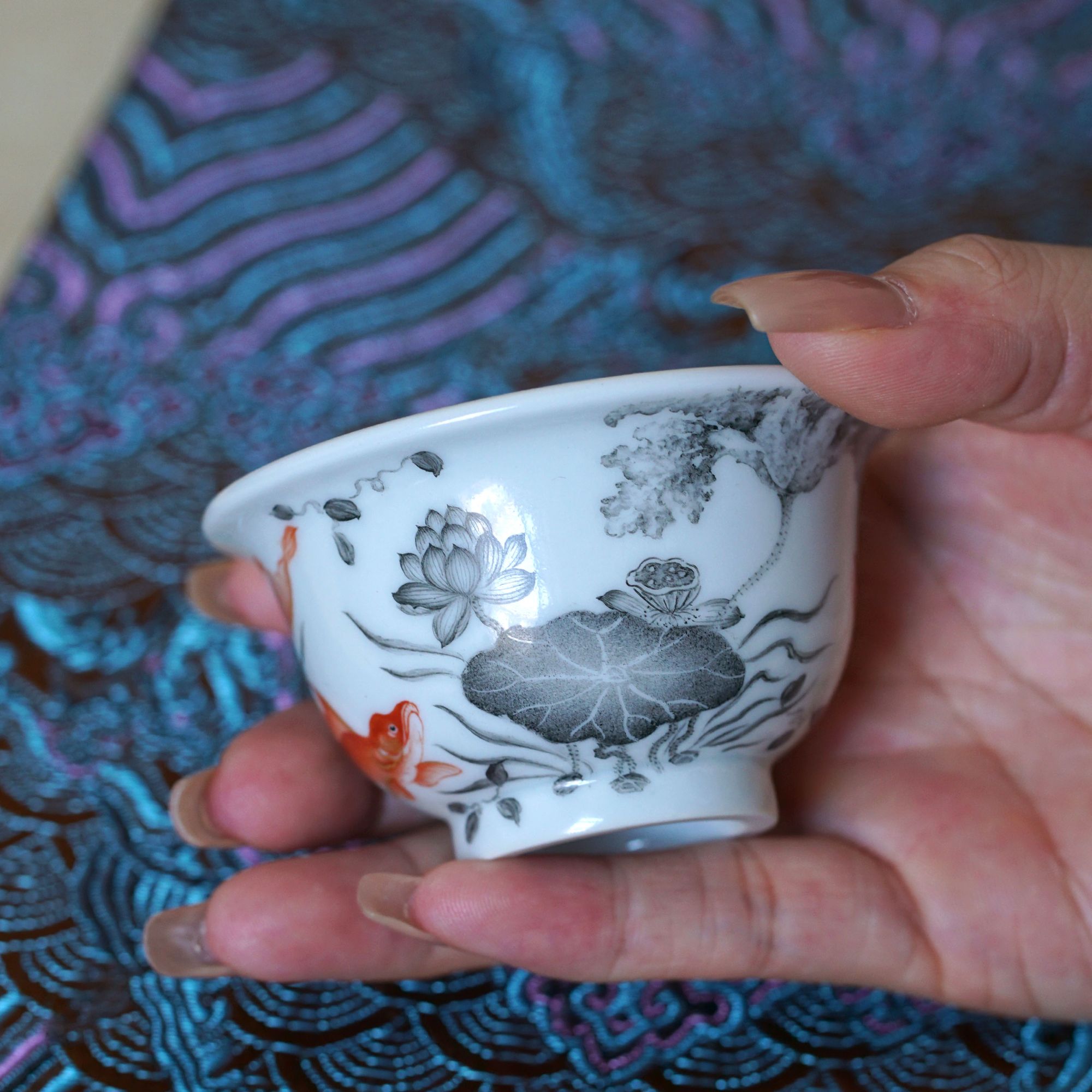 【古艺瓷云楼】-墨彩矾红鱼藻纹