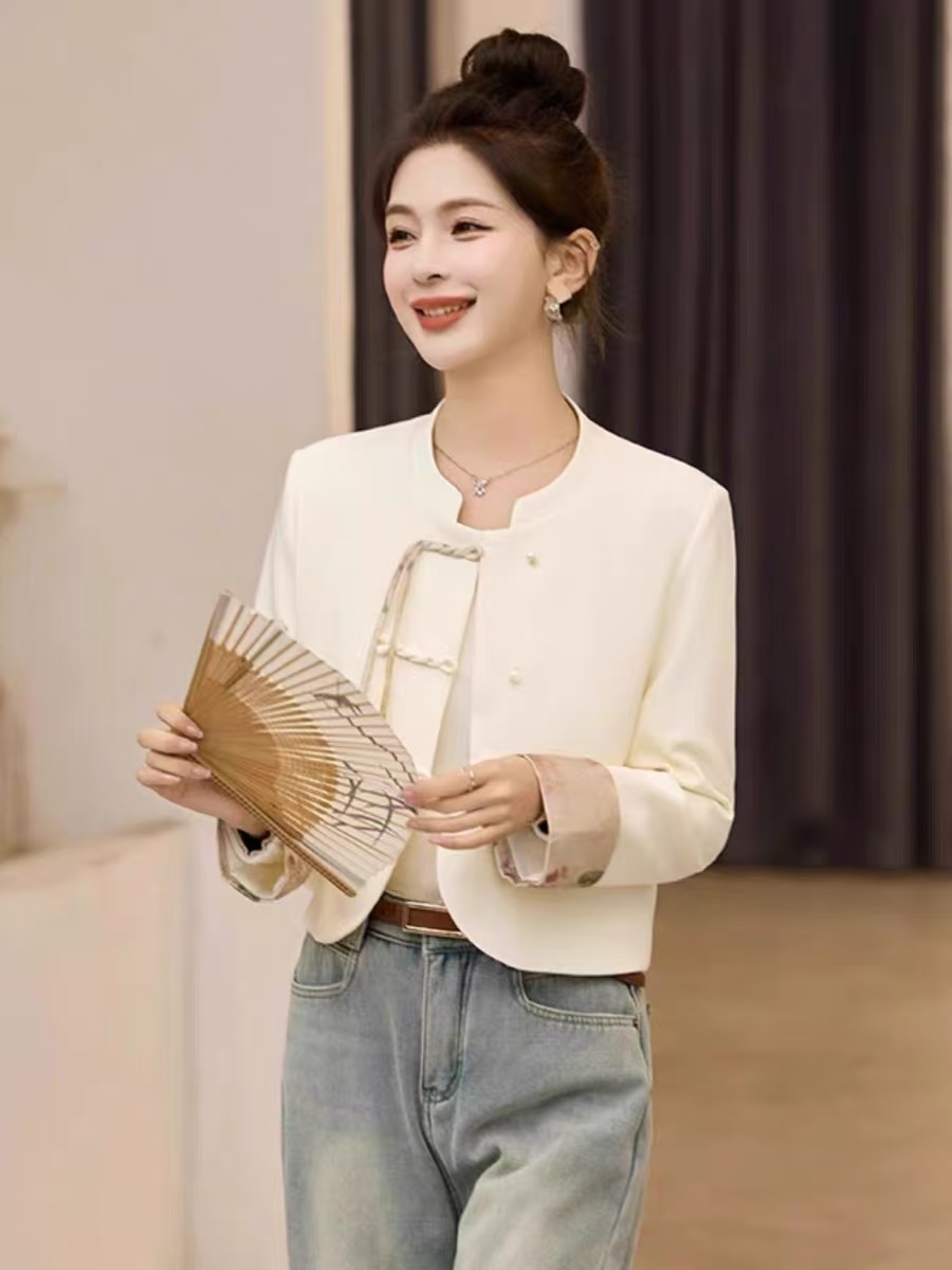 新中式国风2024秋冬新款女装高级感个性百搭唐装盘扣气质外套上衣