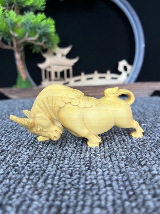 黄杨木牛气冲天木雕工艺品