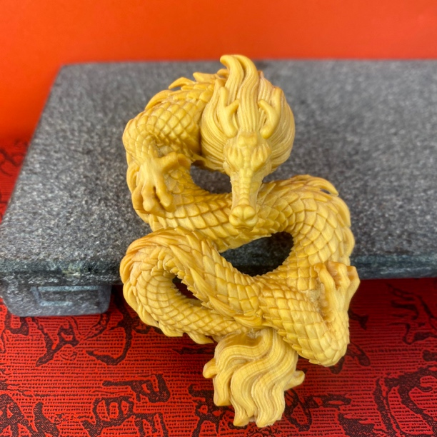 黄杨木生肖神龙手把件木雕工艺品7.5公分