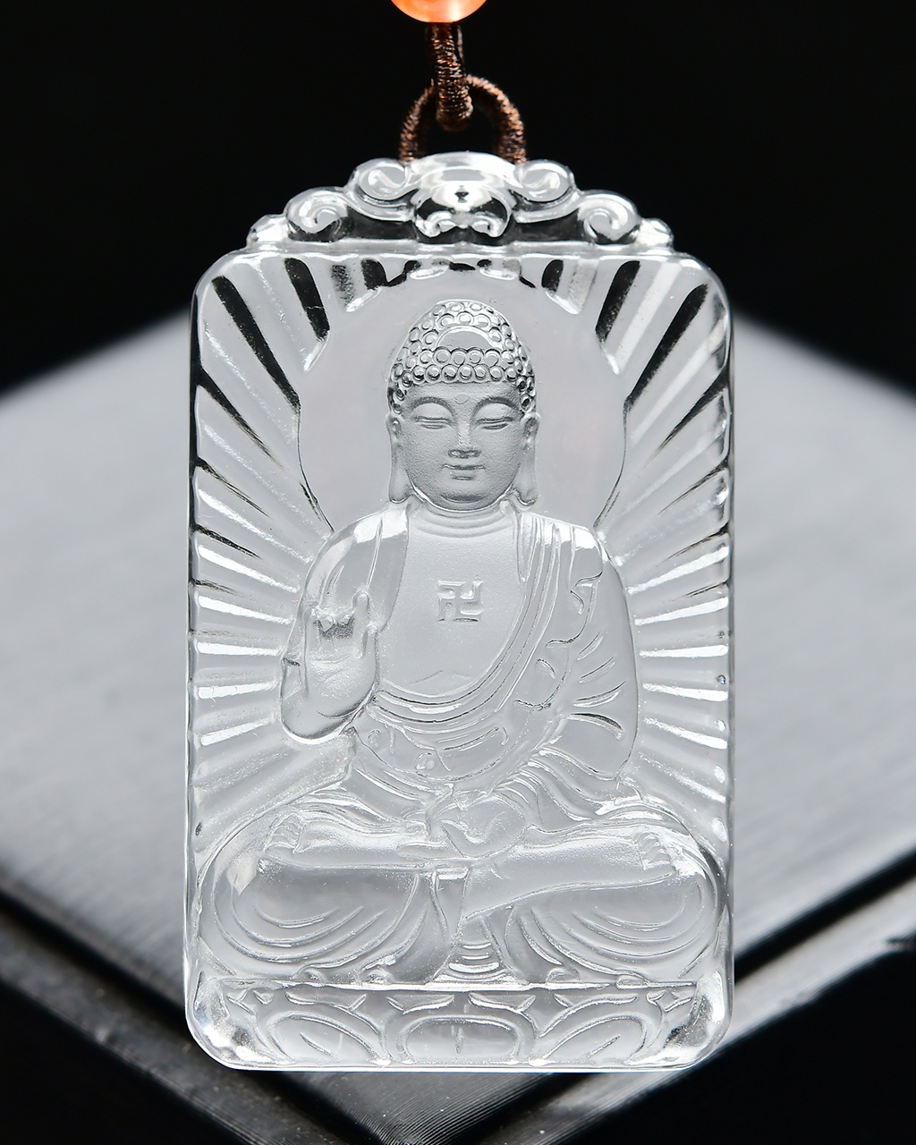 天然白水晶阿弥陀佛菩萨无事牌吊坠，规格:59*39*12mm，重58.6g