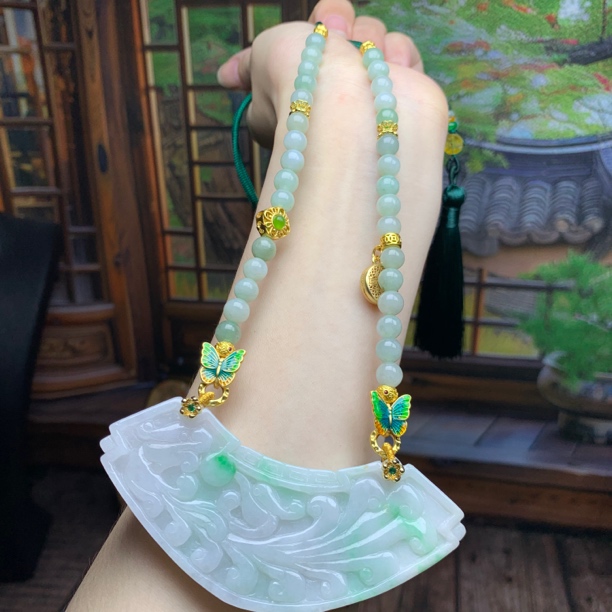 天然缅甸A货翡翠弯弯花鸟牡丹花冰种飘花阳绿弯弯锁牌套装