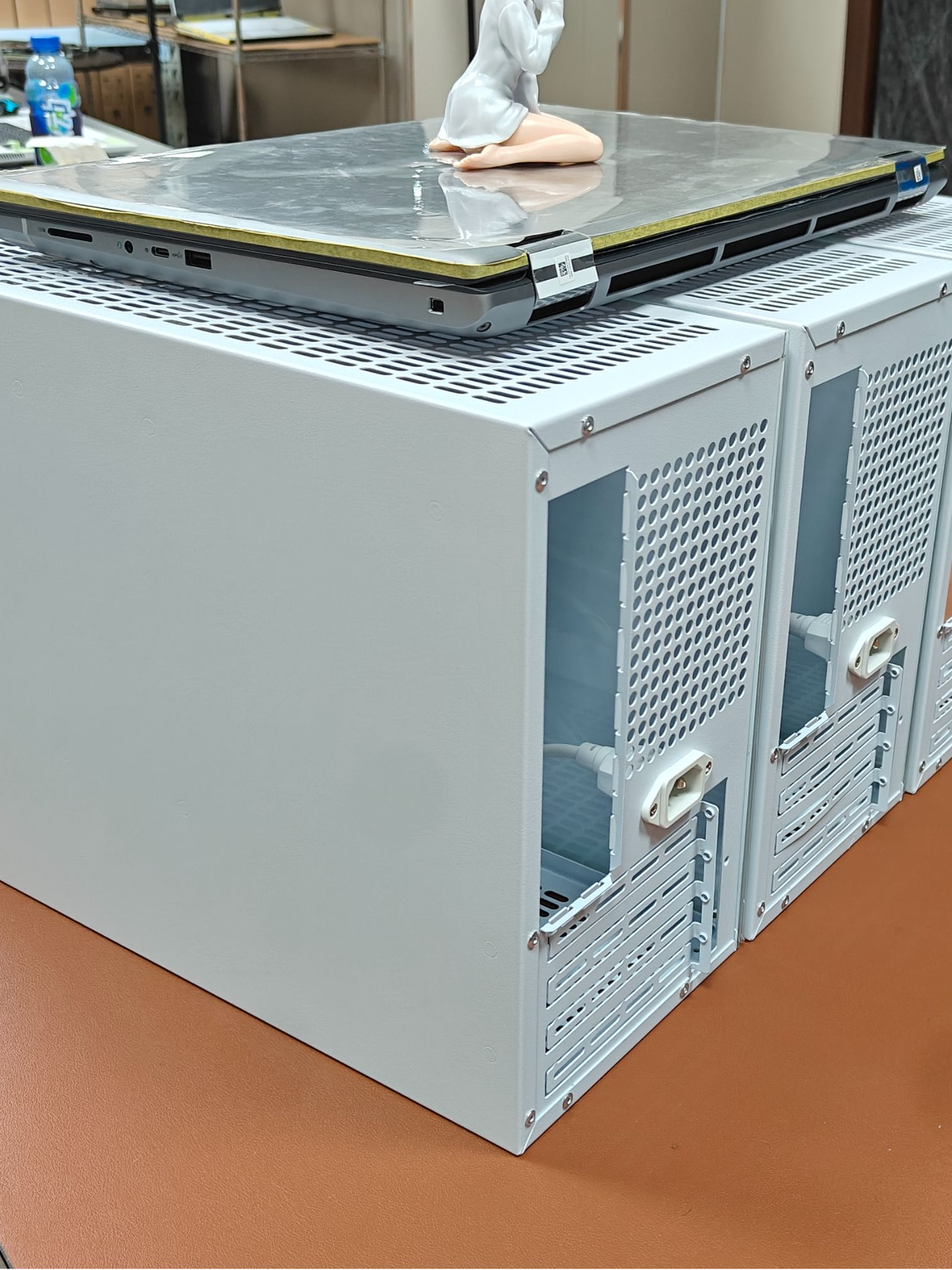 99新  Dell 定置工作站 i7 13800  32G 1TB RTXA500专业图形卡 
