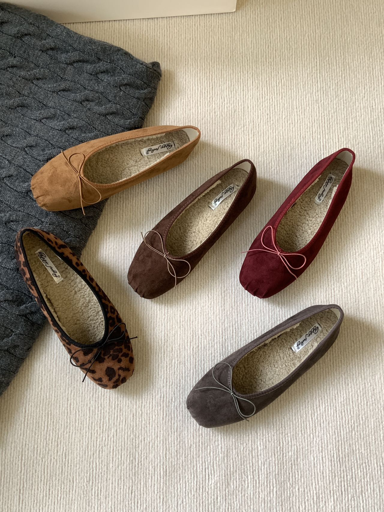 H 8787-1A 复古绒面浅口加绒单鞋女秋冬新款通勤一脚蹬瓢鞋