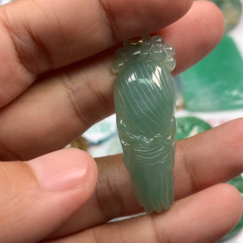 翡翠颈饰未镶嵌翡翠