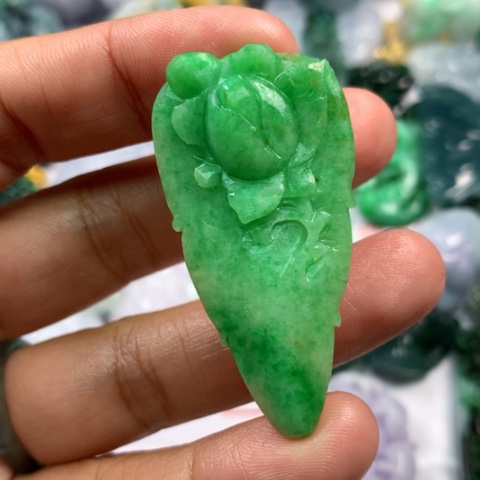 定制翡翠未镶嵌翡翠