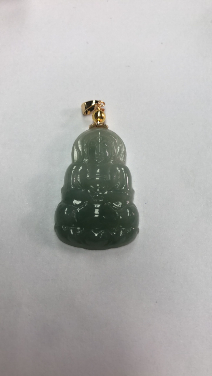 玉如军意翡翠珠宝