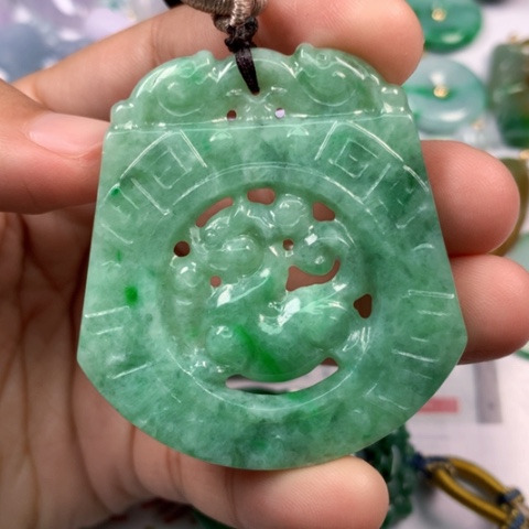 定制翡翠未镶嵌翡翠
