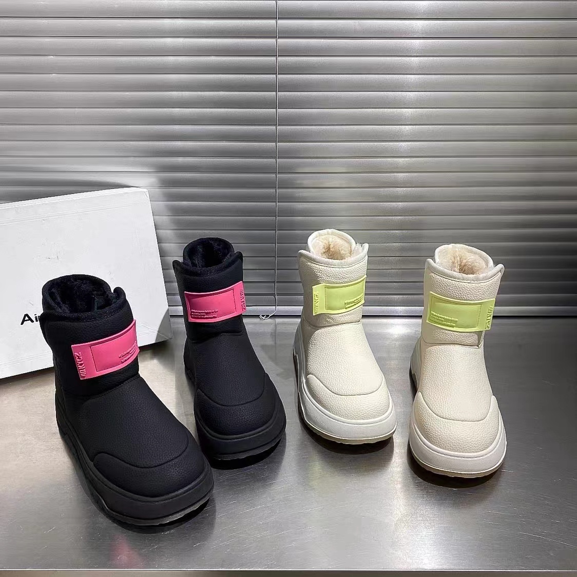 冬季新款时尚雪地靴休闲短靴厚底松糕防滑女鞋潮加棉