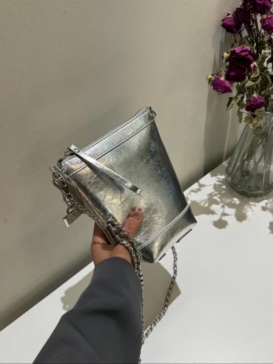 F100-F149聚聚家包百搭经典