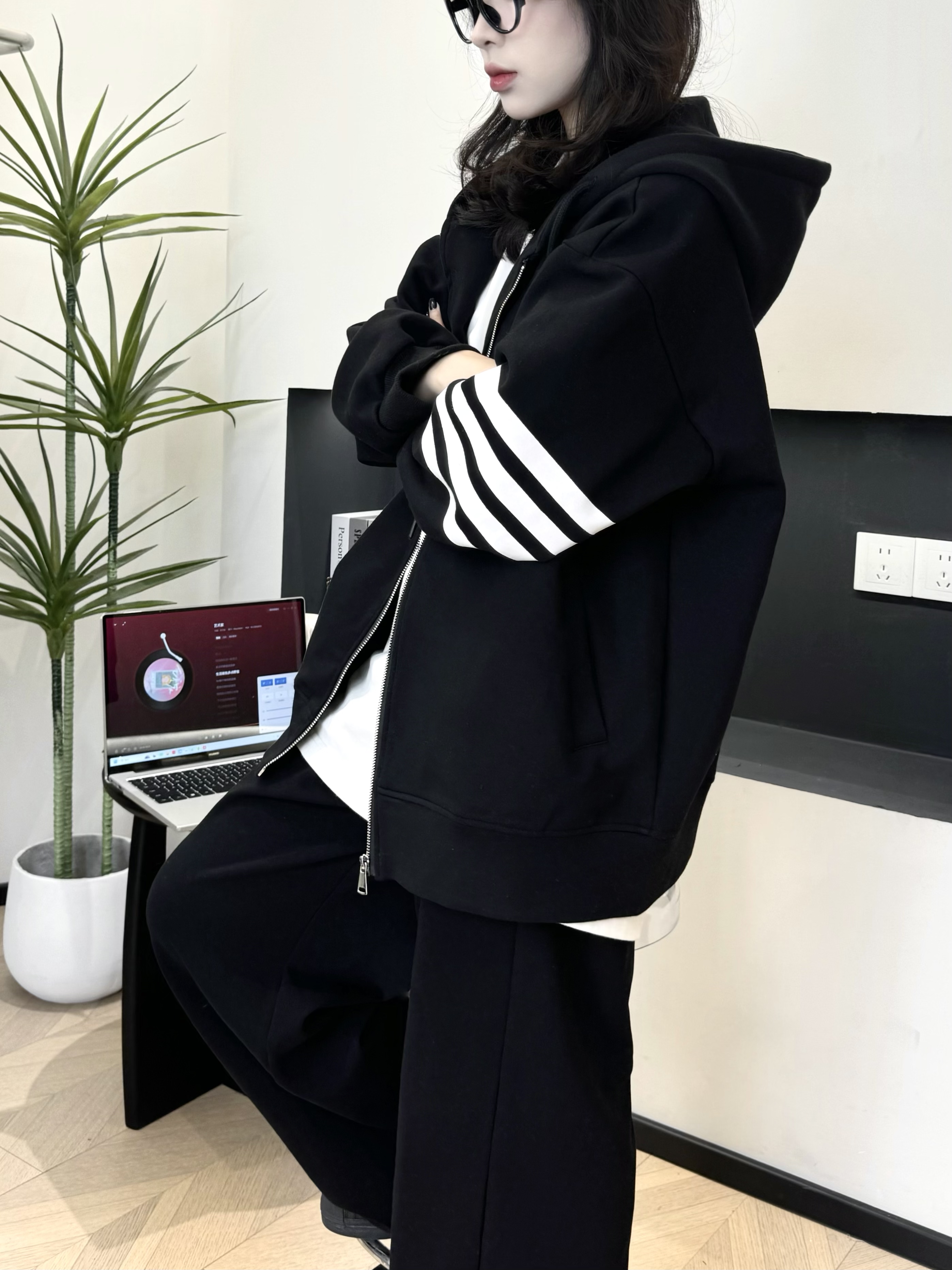 （HUAISHU）2024秋冬四条杠经典宽松连帽卫衣女纯棉休闲拉链外套