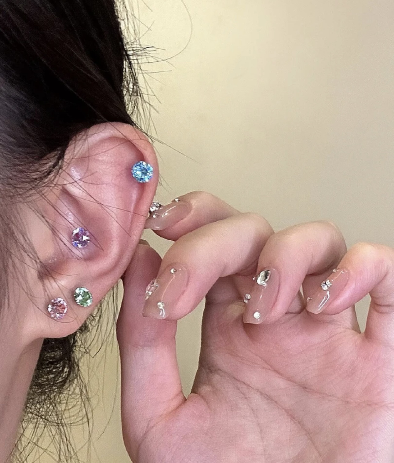 钛钢耳饰 华子新色系 6mm爆闪华子耳骨耳蜗钉钛钢防过敏耳钉