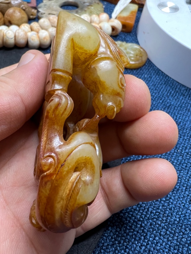 和田玉，黄玉，龙马精神